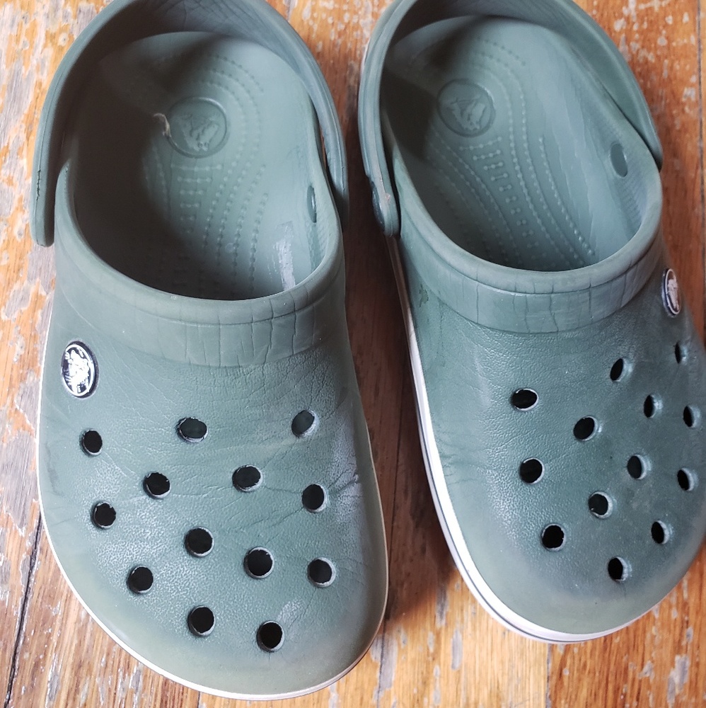 2 Crocks